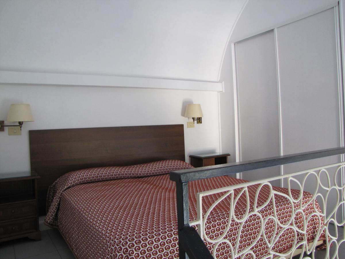 Holiday'S Beach Aparthotel Ventimiglia Exterior foto
